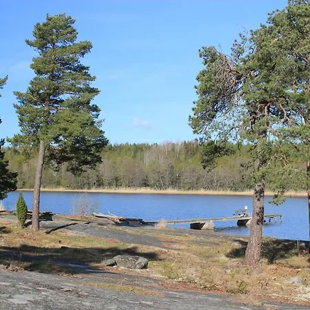 Bastö Hotel&stugby Palsbole